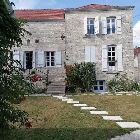 Chambre D'Hotes Esprit De Famille Landreville Esterno foto