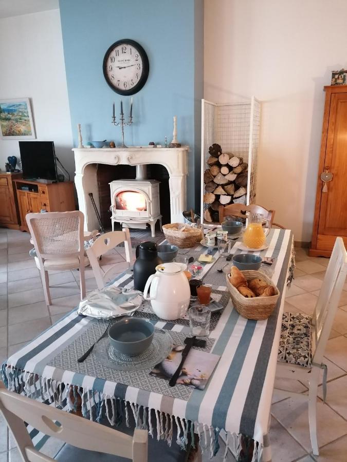 Chambre D'Hotes Esprit De Famille Landreville Esterno foto